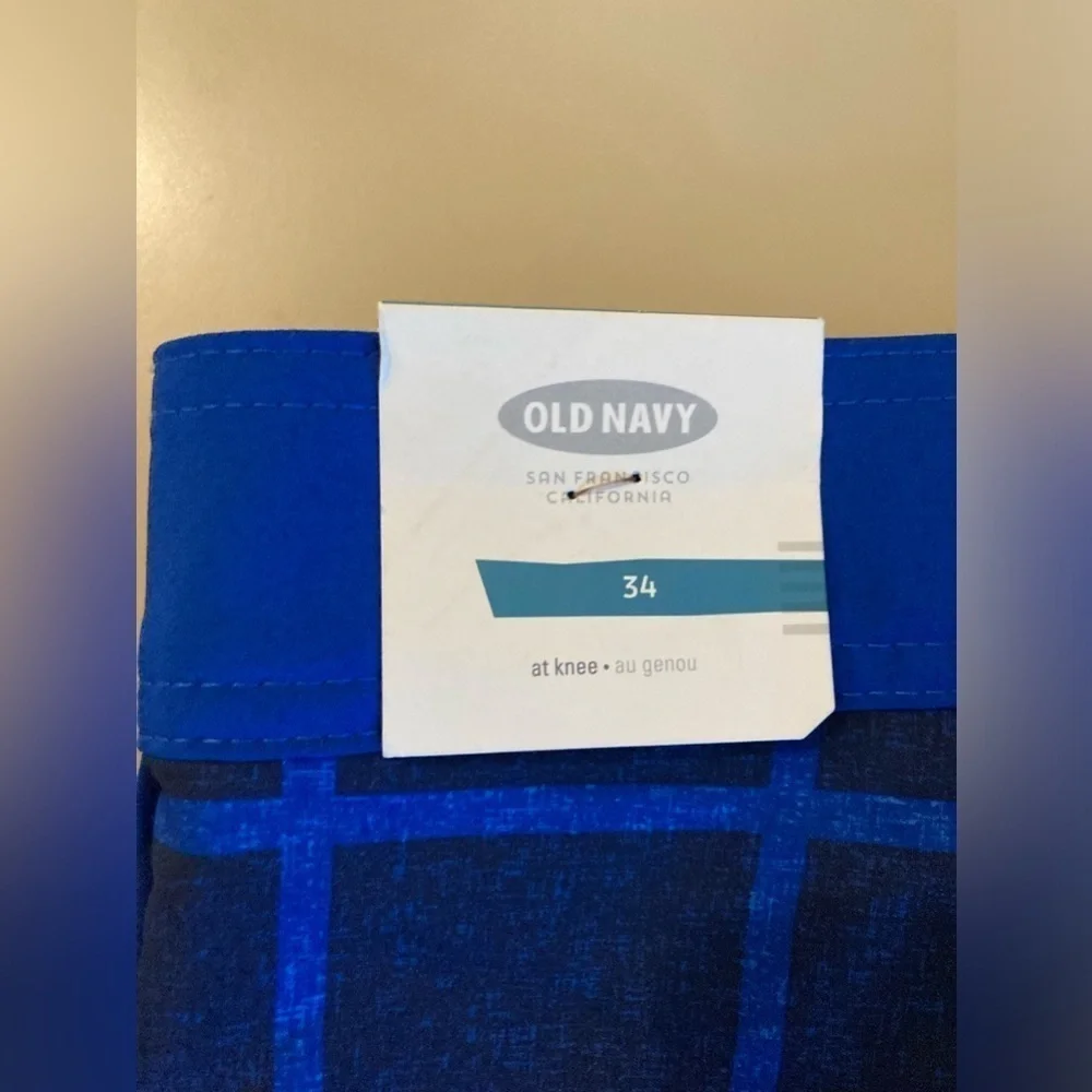 Old navy California Geometric swim shorts men’s size 34 blue NWT